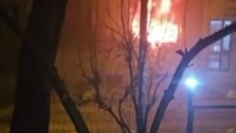 Kadık&ouml;y'de 4 Katlı Binada Yangın: 1'i Ağır 8 Yaralı