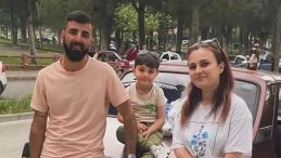 Kadın S&uuml;r&uuml;c&uuml; Direğe &Ccedil;arptı