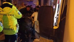 Kafede Silahlı Kavga: 2 M&uuml;şteri Yaralandı