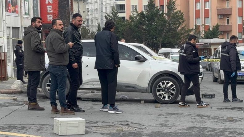 Kağıthane'de Aracında Silahlı Saldırıya Uğrayan Genç Hayatını Kaybetti