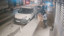 Kağıthane'de Kalaşnikoflu Saldırı Ger&ccedil;ekleşti! 18 Yaşındaki Ş&uuml;pheli: 'İşi Dayı Lakaplı Kişiden 600 Bin Lira Karşılığında Aldım'