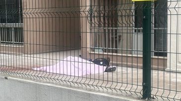 Kahreden olay&hellip; Kiralamak i&ccedil;in baktığı dairenin balkonundan d&uuml;ş&uuml;p &ouml;ld&uuml;