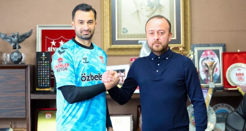 Kaleci Gökhan Akkan Sivasspor'da
