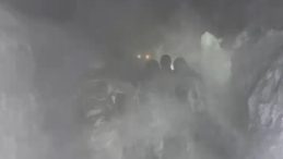 Kar Fırtınası Nedeniyle Ara&ccedil;larıyla Mahsur Kaldılar! Ekipler Hızla Seferber Oldu