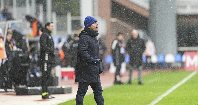 Kasımpaşa Teknik Direkt&ouml;r&uuml; Emre Bel&ouml;zoğlu: "Bizim adımıza talihsizlik"