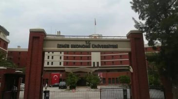 Kız &Ouml;ğrencilerin Fotoğraflarını Oylamaya A&ccedil;an Ş&uuml;pheli Tutuklandı