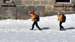Kocaeli'de Yarın Okullar Tatil Mi? 13 Ocak Salı Kocaeli'de Okullar Var mı Yok mu? G&ouml;zler Valilikte!