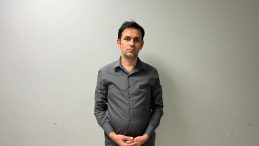 K&ouml;fteden &ccedil;ıkan kemik yaşama engel oldu: Engelli vatandaşın iki dişi kırıldı, 3 yıl tedavi aldı