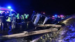 Kuzey Marmara Otoyolu&rsquo;nda Servis Minib&uuml;s&uuml; Devrildi: 11 Yaralı