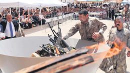 &lsquo;&Ouml;nce silah bırakma, sonra yasal d&uuml;zenleme&rsquo;