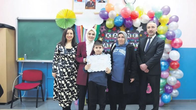 &lsquo;Şehitlerimizin Emaneti Bizim Başımızın Tacı&rsquo;