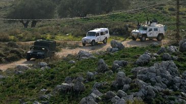 L&uuml;bnan&rsquo;da tehlikeli gerilim: İsrail ordusu İspanyol askerlerine ateş a&ccedil;tı