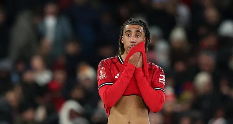 Manchester United, FA Cup'a veda etti!