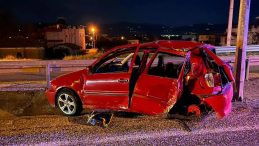 Manisa&rsquo;da Bir Aile Yok Oldu! Kadın S&uuml;r&uuml;c&uuml; Ağır Yaralandı, Eşi ve Oğlu Hayatını Kaybetti