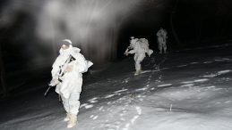 Mehmet&ccedil;iğin Karlı Arazide Gece Eğitimi