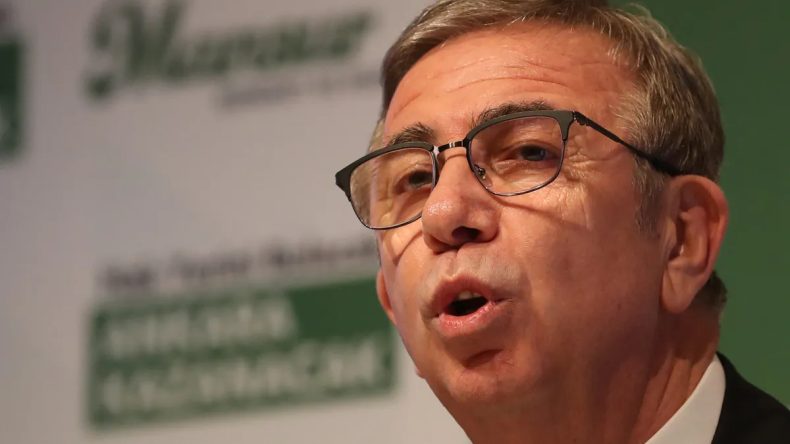 Melih G&ouml;k&ccedil;ek&rsquo;ten Mansur Yavaş&rsquo;a sert eleştiriler! Bedelsiz ihale iddiaları: Usuls&uuml;zl&uuml;klerin &uuml;zerinin kapatılmaya &ccedil;alışıldığı &ouml;ne s&uuml;r&uuml;ld&uuml;