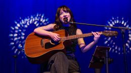 Melis Fis, 1 Yılda 81 İlde Konser Veren İlk Kadın M&uuml;zisyen Olmayı Başardı!