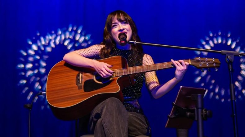 Melis Fis, 1 Yılda 81 İlde Konser Veren İlk Kadın M&uuml;zisyen Olmayı Başardı!