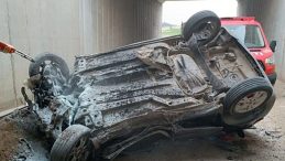 Mersin'de korkun&ccedil; kaza! Otomobil alt ge&ccedil;ide d&uuml;şt&uuml;: 2 &ouml;l&uuml;, 3 yaralı! Y&uuml;rek burkan detaylar ortaya &ccedil;ıktı