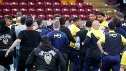 Mert Hakan Yandaş ve Jayden Oosterwolde&rsquo;ye Hapis Cezası! Derbi Davasında Karar Verildi