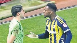 Mert&rsquo;ten Beytullah&rsquo;a forma jesti