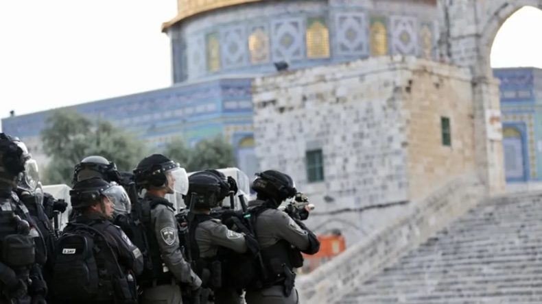 Mescid-i Aksa&rsquo;da Provokasyon: İsrailli Grup Polis Korumasında Baskın D&uuml;zenledi