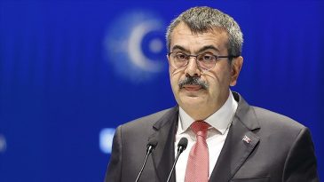Milli Eğitim Bakanı Tekin'den Karnelerden Atat&uuml;rk Kaldırıldı İddiasına Yanıt