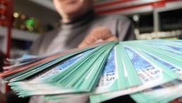 Milli Piyango'nun B&uuml;y&uuml;k İkramiyesi Hangi Şahsa &Ccedil;ıktı? 2026 Yılı İ&ccedil;in &Ccedil;eyrek, Yarım ve Tam Biletler Nerelere Dağıtıldı?