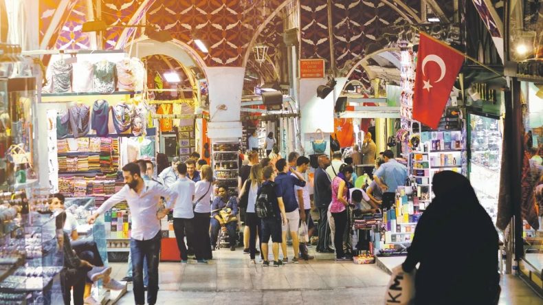 Milyarlarca Lira Ka&ccedil;ak Para, D&ouml;viz B&uuml;rolarında Aklandı