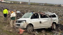 Minib&uuml;s Takla Attı: 2 Hayatını Kaybetti, 6 Yaralı