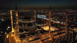 Mira&ccedil; Kandili Ne Zaman, Hangi G&uuml;n? 2026 Dini G&uuml;nler Takvimine G&ouml;re Mira&ccedil; Kandili Tarihi