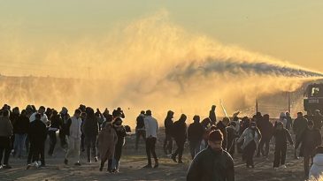 Nusaybin'deki İzinsiz G&ouml;sterilere Emniyet G&uuml;&ccedil;lerinden M&uuml;dahale
