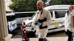 Otel odasında ş&uuml;pheli &ouml;l&uuml;m! 39 yaşındaki gen&ccedil; adam banyoda o halde bulundu!