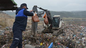 Otob&uuml;s Bagajında Taşınan Sağlıksız Gıda &Uuml;r&uuml;nleri İmha Edildi