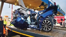 Otob&uuml;s otomobili bi&ccedil;ti: 2 &ouml;l&uuml;