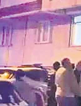 &Ouml;nce Oğluna Sonra Kendine Ateş Etti