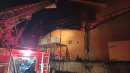 Paketleme Fabrikasında Yangın: 1 Kişi Hayatını Kaybetti