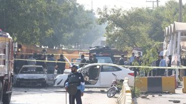 Pakistan&rsquo;da Kanlı Saldırı: El Yapımı Patlayıcı Hayatları S&ouml;nd&uuml;rd&uuml;