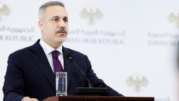 Paris&rsquo;te İki &Ouml;nemli Zirve Toplantısı