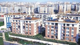 Rus Doktor Deprem Konutlarına Y&uuml;ksek Puan Verdi: Devlet Adıyaman'ı Yeniden İnşa Ediyor