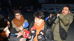 Rus Y&uuml;z&uuml;c&uuml;n&uuml;n Ailesi İstanbul'a Geldi! Annesi DNA &Ouml;rneği Verdi