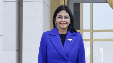 Rusya, Venezuela'nın Ge&ccedil;ici Devlet Başkanı Rodriguez'e Destek Verdi