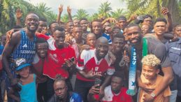 R&uuml;diger, Annesinin Memleketinde Yardım Eli Uzattı