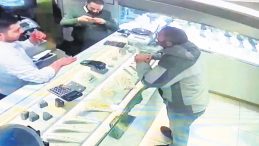 Sahte Altınla Kuyumcuyu Dolandırdı