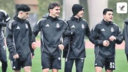 Salih U&ccedil;an&rsquo;dan Gen&ccedil; Futbolculara Jest