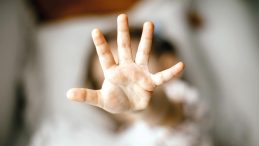 Sapık g&uuml;n y&uuml;z&uuml; g&ouml;rmeyecek… 63 yıl hapis cezasına &ccedil;arptırıldı