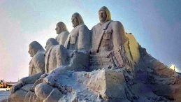 Sarıkamış Şehitleri Kardan Anıt Oldu