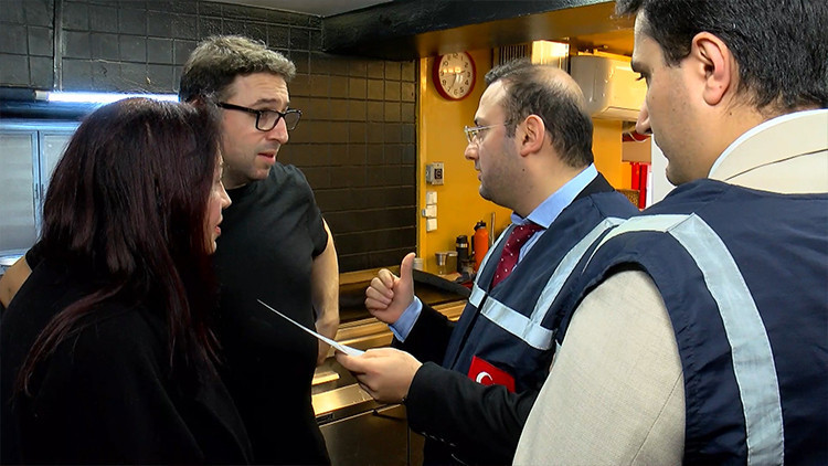 Sarıyer'de 'referans' ile müşteri kabul eden hamburgerci denetlendi