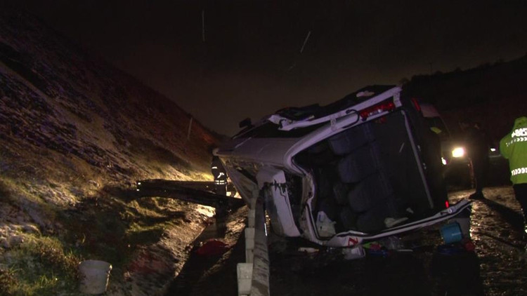 Servis Minib&uuml;s&uuml; Devrildi, 11 Kişi Yaralandı