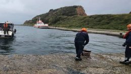 Sivriada &Ouml;nlerinde Arızalanan Tekne Kurtarıldı